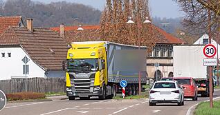 Entlang der Jagstfelder Stra&szlig;e soll eine neue L&auml;rmschutzwand entstehen. Daf&uuml;r braucht es das Einverst&auml;ndnis aller Anwohner.