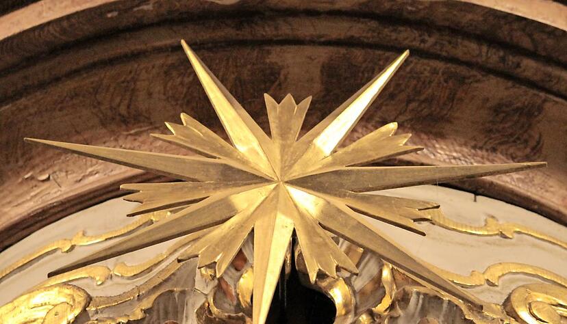 Der Zimbelstern der Niedernhaller Orgel. Bei der "Lichtleskirche" an Heilig Abend klingeln seine Glöckchen traditionell zu "O du Fröhliche".Fotos: Tamara Kühner Der Zimbelstern der Niedernhaller Orgel. Bei der "Lichtleskirche" an Heilig Abend klingeln seine Glöckchen traditionell zu "O du Fröhliche".Fotos: Tamara Kühner