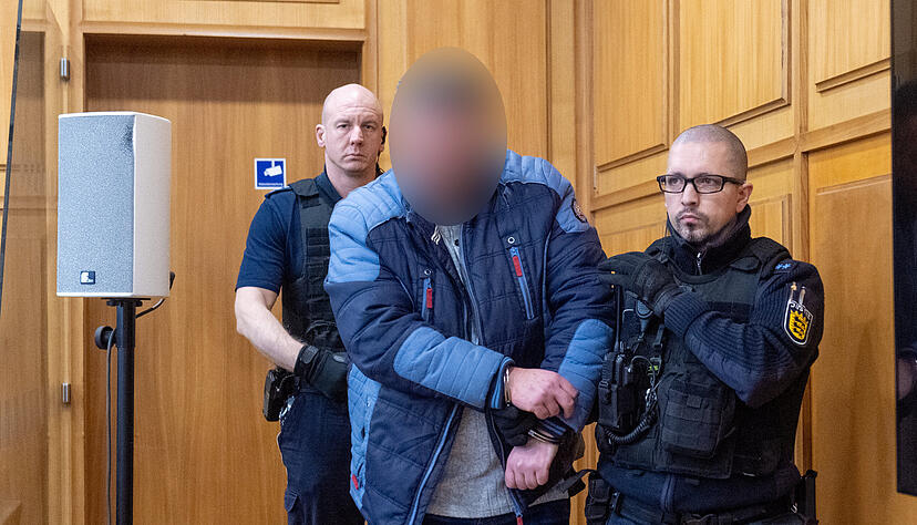 Mehrfach soll der 47 Jahre alte Heilbronner seine minderj&auml;hrige Tochter missbraucht und vergewaltigt haben. Daf&uuml;r muss er sich vor dem Landgericht verantworten.