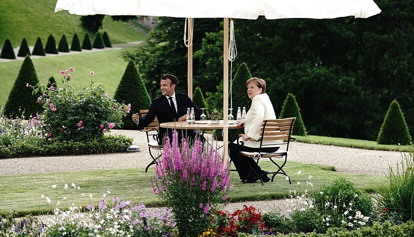 Auch Kanzlerin Merkel empfing G&auml;ste wie Frankreichs Pr&auml;sident Macron in Meseberg. (Archivbild)