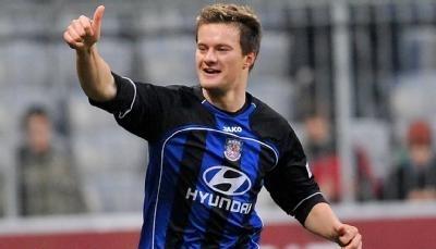 Markus Husterer jubelt nach einem Tor f&uuml;r den FSV Frankfurt.