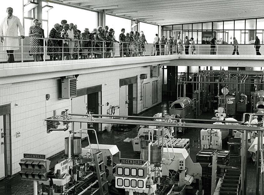 Besichtigung der Südmilch-Produktionsanlage im Jahr 1972.