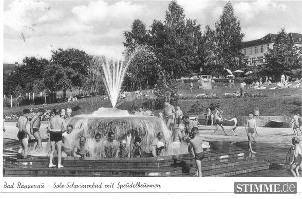 1951 wird der Wasserpilz von einem Bad Rappenauer Ingenieur erfunden. Das Konzept des ersten Massagesprudelbrunnens verbreitet sich in die ganze Welt.