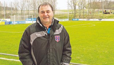 Der Hollenbacher Team-Manager Karlheinz Sprügel führt derzeit fleißig Gespräche. Aus der Mannschaft kommen positive Signale.Foto: Archiv/Marc Schmerbeck Der Hollenbacher Team-Manager Karlheinz Sprügel führt derzeit fleißig Gespräche. Aus der Mannschaft kommen positive Signale.Foto: Archiv/Marc Schmerbeck