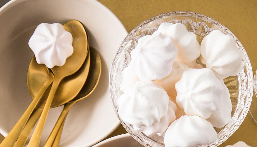 Sie haben Eiwei&szlig; &uuml;brig? Dann machen Sie doch leckere Baisers daraus.