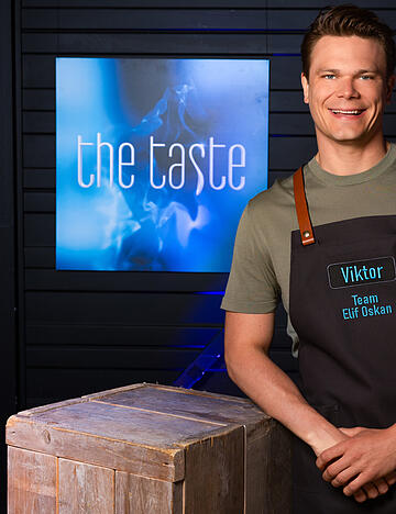 Viktor Brandt ist derzeit in der 14. Staffel von "The Taste" zu sehen. Seine Ausbildung zum Koch absolvierte er im Wald- und Schlosshotel Friedrichsruhe.