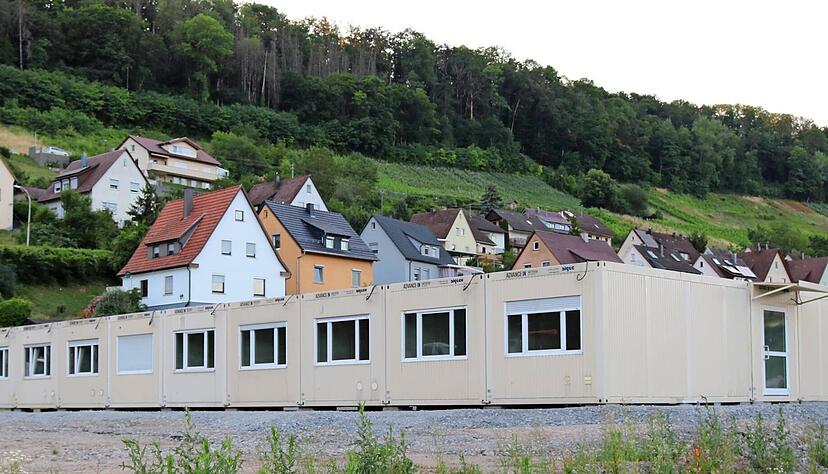 &Auml;hnlich wie diese Container in Niedernhall, blo&szlig; zweist&ouml;ckig und mit zwei Trakten, wird die Anlage im Ingelfinger Kelterweg wohl aussehen.
Foto: Archiv/Ludwig