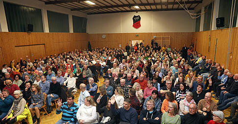 Da passte kein Stuhl mehr rein: Beim Stimme-Wahlforum vor der B&uuml;rgermeisterwahl in Cleebronn fanden nicht alle Interessenten einen Platz.