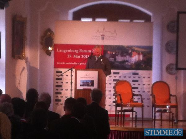 Prinz Charles spricht auf Schloss Langenburg vor etwa hundert Gästen über nachhaltige Landwirtschaft.