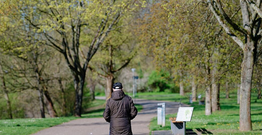 Auch wenn es teils tr&uuml;b ist - zum Spazierengehen reicht das Osterwetter.