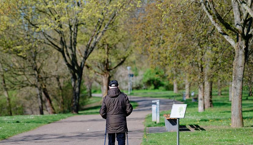 Auch wenn es teils tr&uuml;b ist - zum Spazierengehen reicht das Osterwetter.