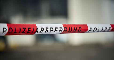 In Ludwigsburg wurde eine Tankstelle &uuml;berfallen &ndash; die Polizei sucht nach dem T&auml;ter.