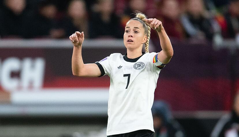 Kapitänin Giulia Gwinn möchte sich mit der deutschen Auswahl für die WM 2027 in Brasilien qualifizieren. (Archivbild)