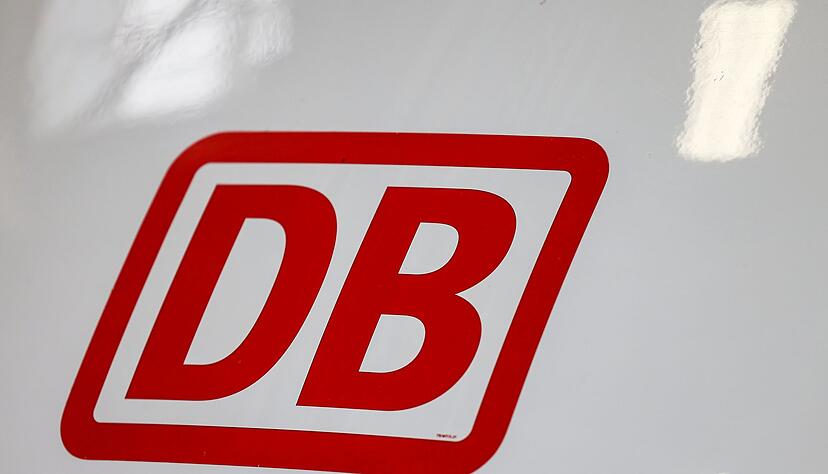 Eine Bombenentschärfung in Rastatt hat Auswirkungen auf die wichtige Rheintalbahnstrecke (Symbolbild) Eine Bombenentschärfung in Rastatt hat Auswirkungen auf die wichtige Rheintalbahnstrecke (Symbolbild)