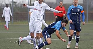 In der vergangenen Saison waren die Derbys zwischen Pfedelbach mit Jann Baust (links) und Sindringen/Ernsbach (Fabian Kollmar) umkämpft.
Foto: Marc Schmerbeck