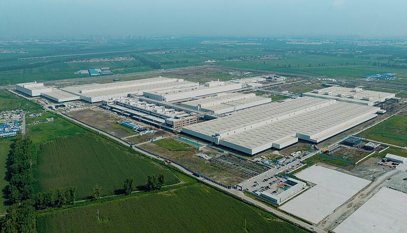 In Changchun entsteht derzeit ein neues Audi-Werk, in dem ab Jahresende ausschlie&szlig;lich E-Autos produziert werden.