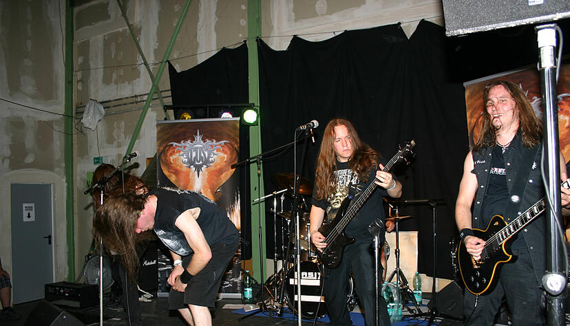 Zusammengestellt von Archiv und Dokumentation der Heilbronner Stimme 
Juni 2011: Das erste Sunstorm-Festival findet im Nordheimer Gaswerk statt. Circle of Silence tritt auf.