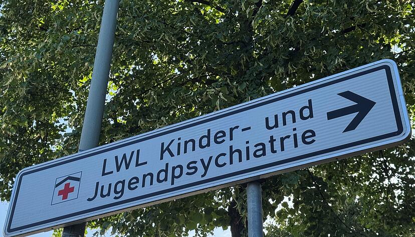 Die Polizei hatte nach dpa-Informationen vor der Tat die Klinik gewarnt.