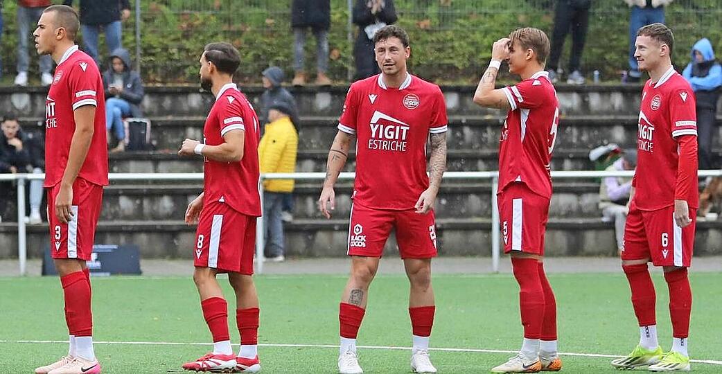 Verletzungspech: Melvin Avdic (links) und Nick Hellmann (rechts) fehlen dem Oberligisten Türkspor Neckarsulm in den letzten beiden Spielen des Jahres verletzt. Verletzungspech: Melvin Avdic (links) und Nick Hellmann (rechts) fehlen dem Oberligisten Türkspor Neckarsulm in den letzten beiden Spielen des Jahres verletzt.