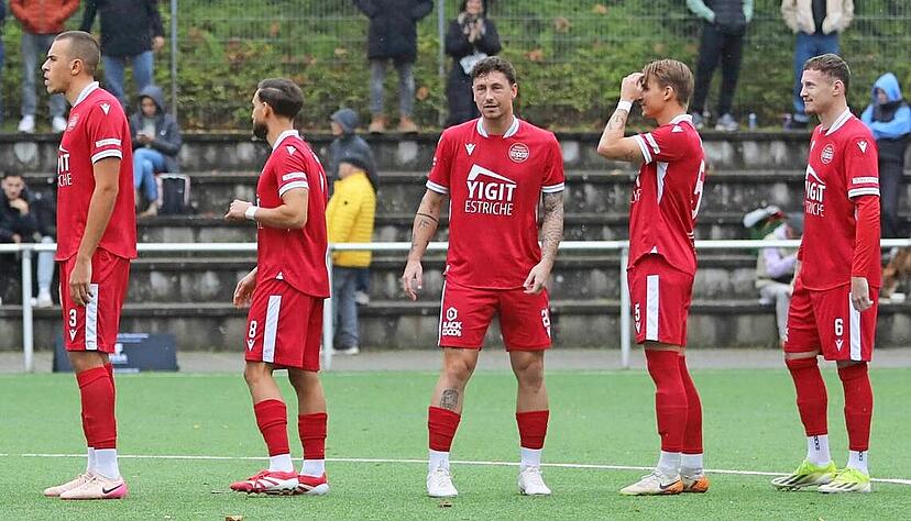 Verletzungspech: Melvin Avdic (links) und Nick Hellmann (rechts) fehlen dem Oberligisten Türkspor Neckarsulm in den letzten beiden Spielen des Jahres verletzt.