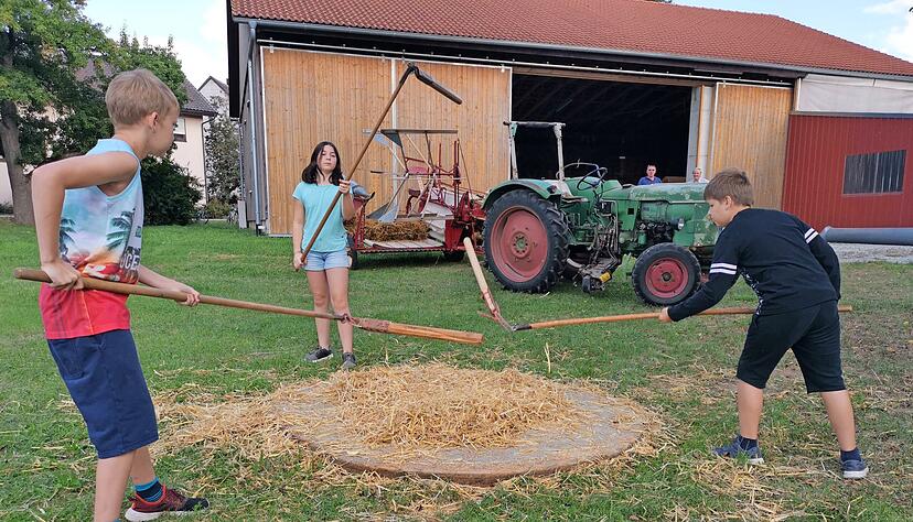 Goggenbach, das sich 1972 f&uuml;r den Zusammenschluss mit Kupferzell entschied, ist landwirtschaftlich gepr&auml;gt, wie auch das Dreschschuppenfest zeigt.
Foto: Archiv/F&auml;rber