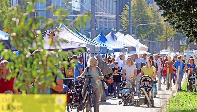 2024 noch in der Allee, findet der diesjährige Nachhaltigkeits- und Mobilitätstag mit über 50 Mitmachständen in der Unteren Neckarstraße statt.
Foto: Archiv/Seidel