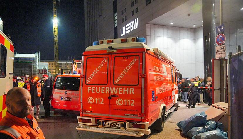 Der Zugverkehr in Stuttgarter ruhte vorsichtshalber, der Bahnhof war abgesperrt.