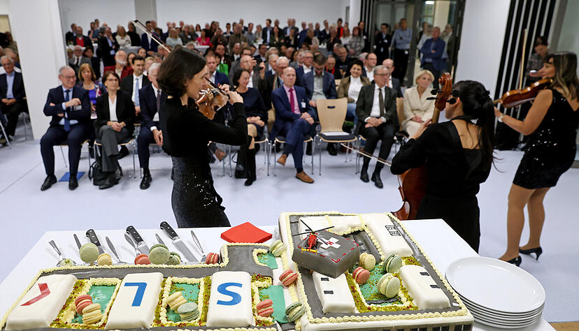 Bei der Eröffnungsfeier zum zweiten Bauabschnitt am Klinikum am Gesundbrunnen im vergangenen Herbst war die Freude groß. Bei der Eröffnungsfeier zum zweiten Bauabschnitt am Klinikum am Gesundbrunnen im vergangenen Herbst war die Freude groß.