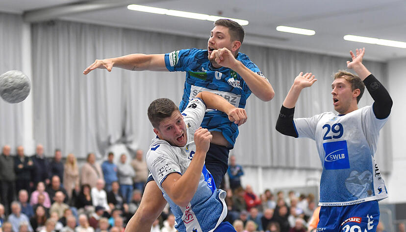 Adam Soos beim Torwurf, hier gegen Kornwestheim.