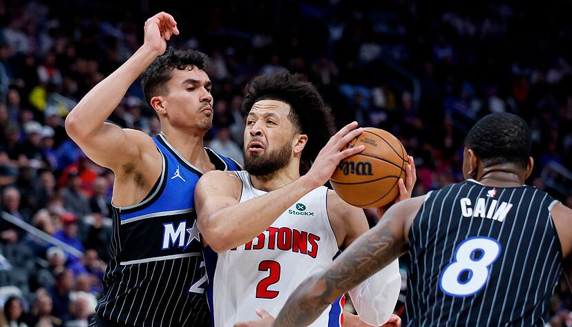 Tristan da Silva (l) konnte Cade Cunningham nicht aufhalten.