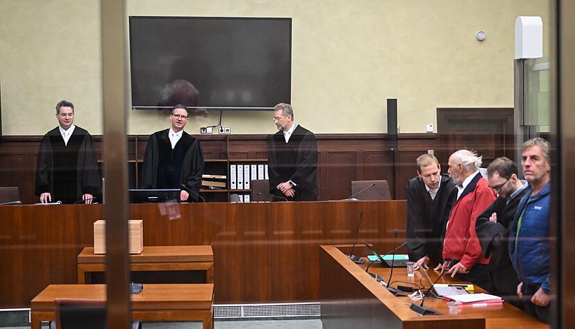 Der Vorsitzende Richter Gregor Herb schlug zu Beginn nach Verlesung der Anklage eine sogenannte Verst&auml;ndigung zwischen den Prozessbeteiligten vor.