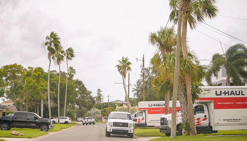 Im US-Bundesstaat Florida bereiteten sich die Menschen bereits auf die Ankunft des Hurrikans Helene vor. Im US-Bundesstaat Florida bereiteten sich die Menschen bereits auf die Ankunft des Hurrikans Helene vor.