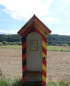 Ein alter Grenzposten zwischen Baden und Württemberg steht bei Klepsau. Ein alter Grenzposten zwischen Baden und Württemberg steht bei Klepsau.