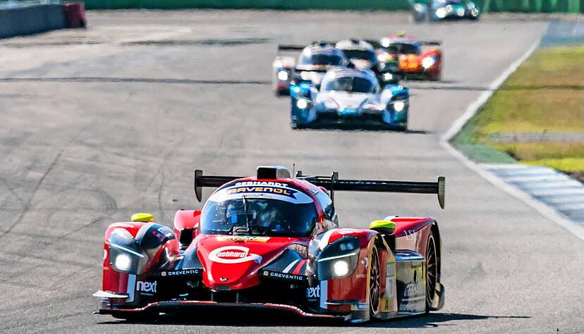 Schnell ist der schwarz-rote Duqueine D-08 vom Sinsheimer Team Gebhardt Motorsport, doch am Freitag machte ein undichter Tankeinfüllstutzen und am Sonntag eine Rote Flagge die Siegchancen zunichte. Schnell ist der schwarz-rote Duqueine D-08 vom Sinsheimer Team Gebhardt Motorsport, doch am Freitag machte ein undichter Tankeinfüllstutzen und am Sonntag eine Rote Flagge die Siegchancen zunichte.