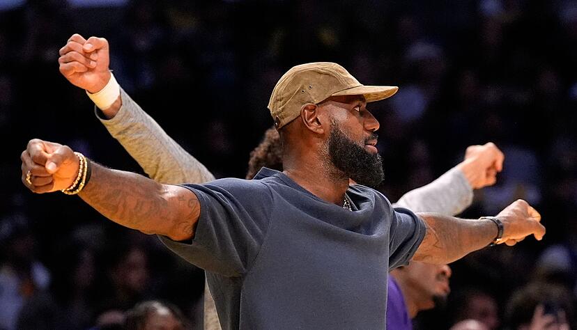 LeBron James war in dieser Saison meistens als Cheerleader aktiv. (Archivfoto)