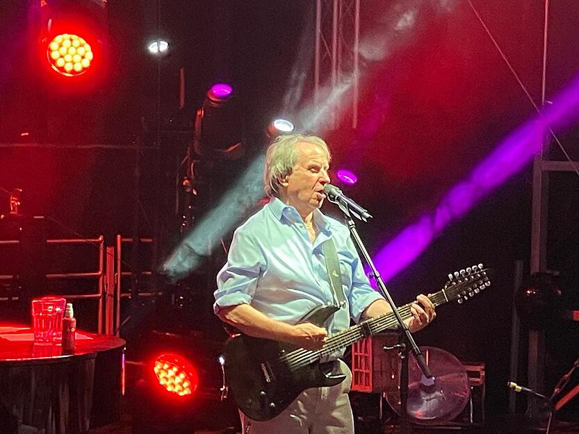 Mehr als eineinhalb Stunden zieht Chris de Burgh alle Register seines Könnens.