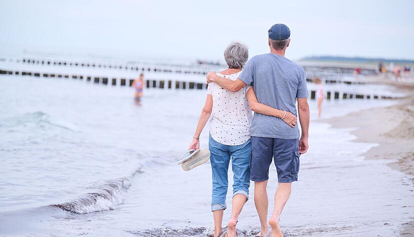 Die Lebenserwartung liegt 2024 fast genau auf dem Niveau von 2014, wie aus der Antwort der Regierung hervorgeht. (Symbolbild) Die Lebenserwartung liegt 2024 fast genau auf dem Niveau von 2014, wie aus der Antwort der Regierung hervorgeht. (Symbolbild)