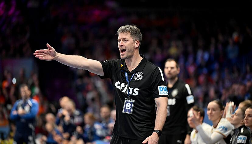 Bundestrainer Markus Gaugisch war im WM-Finale mit einigen Entscheidungen des Schiedsrichters unzufrieden. Bundestrainer Markus Gaugisch war im WM-Finale mit einigen Entscheidungen des Schiedsrichters unzufrieden.