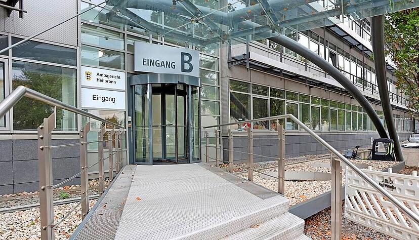 Eingang B im ehemaligen Knorr-Verwaltungsgeb&auml;ude: Von hier geht es k&uuml;nftig unter anderem auch zum Familiengericht des Amtsgerichts Heilbronn.