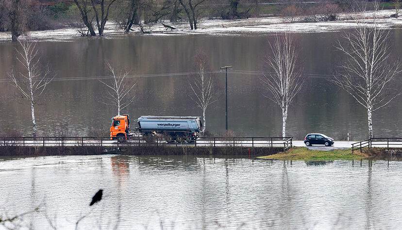 Der Schiffverkehr in Heilbronn und Lauffen wurde wegen Hochwasser gesperrt.