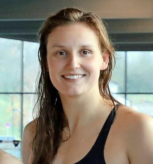 Annika Bruhn (28)
Neckarsulmer SU
Die Titelverteidigerin der Unterländer Sportlerwahl krault bei der Kurzbahn-Europameisterschaft in Glasgow im Dezember 2019 über die 200 Meter zu Platz vier. Mindestens so erfreulich: Die Zeit der Neckarsulmerin von 1:53,48 Minuten bedeutet Deutscher Rekord.
