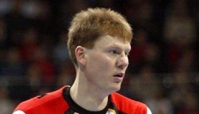 Volker Zerbe steht 2004 im Trikot der Nationalmannschaft auf dem Feld.