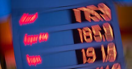 Nach dem russischen Milit&auml;rangriff auf die Ukraine k&ouml;nnten die Energie- und Kraftstoffpreise noch weiter steigen.