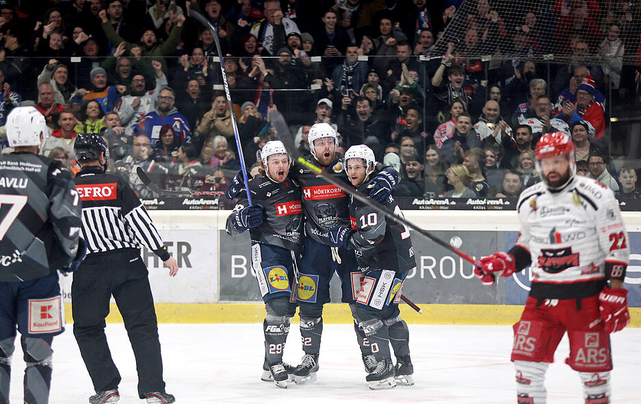 Der Jubel war groß bei den Heilbronner Falken.