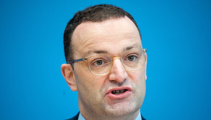 CDU-Politiker Jens Spahn wirbt für eine Auswahl von Flüchtlingen durch das Flüchtlingswerk. CDU-Politiker Jens Spahn wirbt für eine Auswahl von Flüchtlingen durch das Flüchtlingswerk.