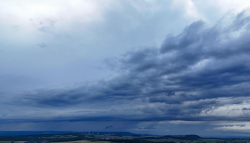 In Baden-W&uuml;rttemberg werden weitere Schauer und Gewitter erwartet.