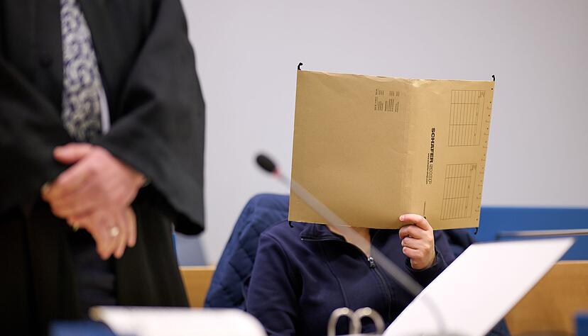 Die Anklage wirft einer Mutter vor, ihre Tochter jahrelang im Sauerland versteckt und isoliert zu haben. Nun wird das Urteil erwartet. (Archivbild)