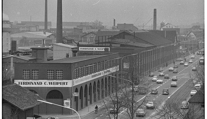 Zusammengestellt von Archiv und Dokumentation der Heilbronner Stimme - Ferdinand Carl Weipert verlässt 1911 die Stammfirma Weipert. Er gründet die Werkzeugmaschinenfabrik Ferdinand C. Weipert in Heilbronn. 1974 geht das Unternehmen in Konkurs. Aufnahme aus dem Jahr 1976. 