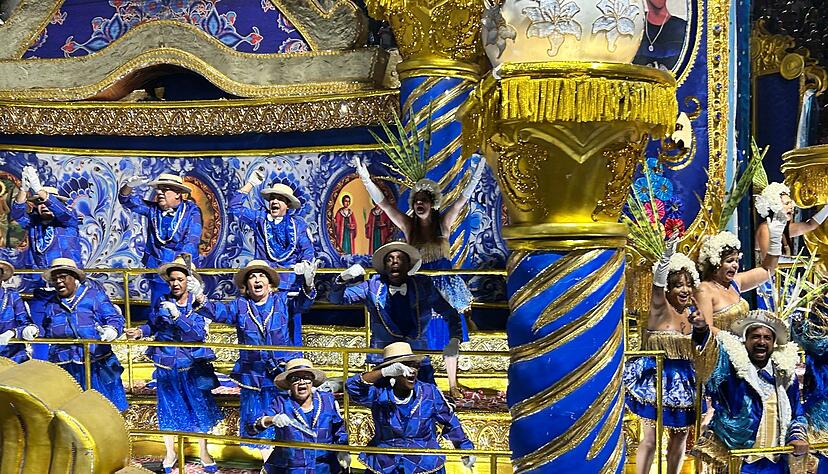 T&auml;nzer treten im Sambodrom auf.