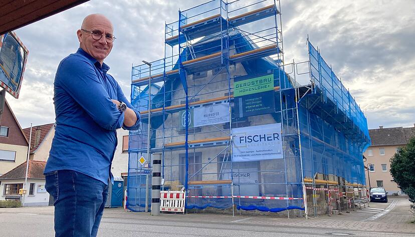 Das Haus Ittlinger Stra&szlig;e 10, Wohnst&auml;tte von Betty Eppsteiner: Der Eppinger Architekt Joachim Fischer plant die Sanierung. Zuvor hatte die Stadt Eppingen hat das Haus erworben.
Fotos: J&ouml;rg K&uuml;hl